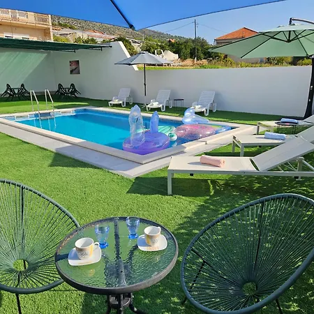 Sunrise 2 Apartman Seget Vranjica